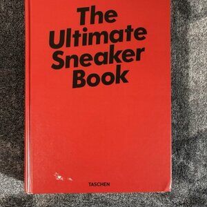 Taschen sneaker freaker : the ultimate sneaker book
